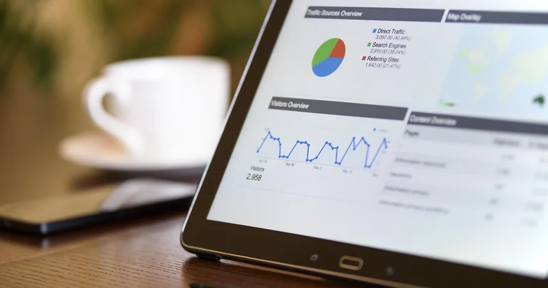 Mesurer l'immesurable : l'attribution multi-canal et les KPIs qui comptent