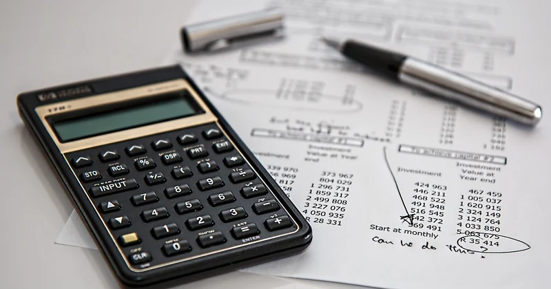 Convertir un TJM en taux horaire : le piège des heures facturables